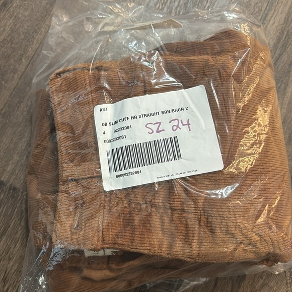 NWT The Scotty Cuffed High-Rise Straight-Leg Jean by Pilcro: Corduroy Edition☀️🟡 - Picture 8 of 9